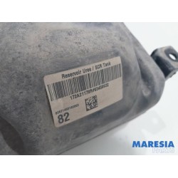 Nissan - NV300 - Adblue tank