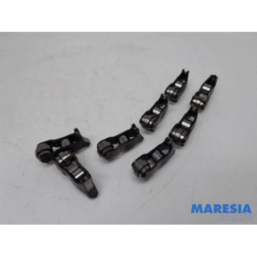 Peugeot - 207 - Rocker arm