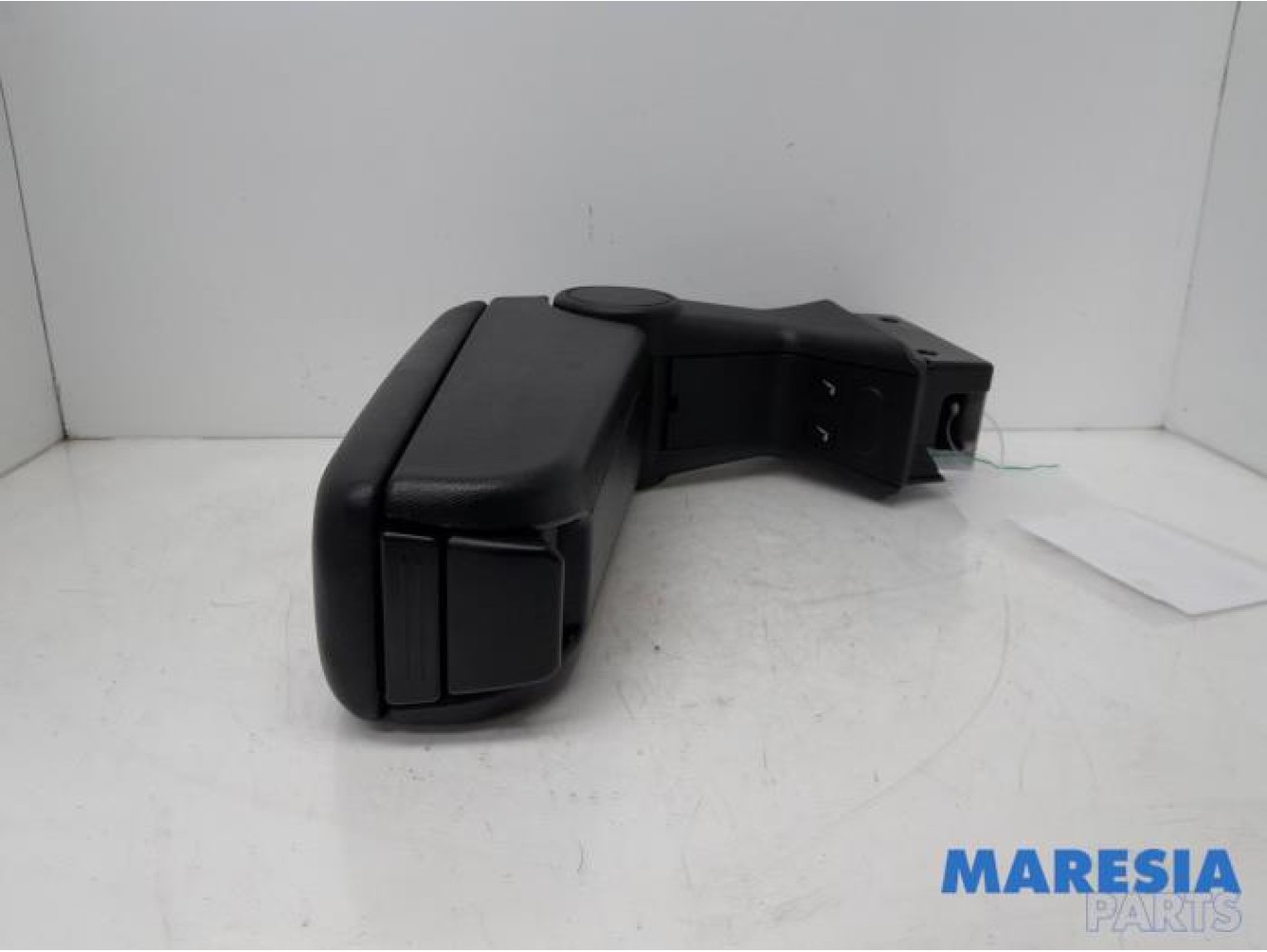 Alfa Romeo - Mito - Armrest