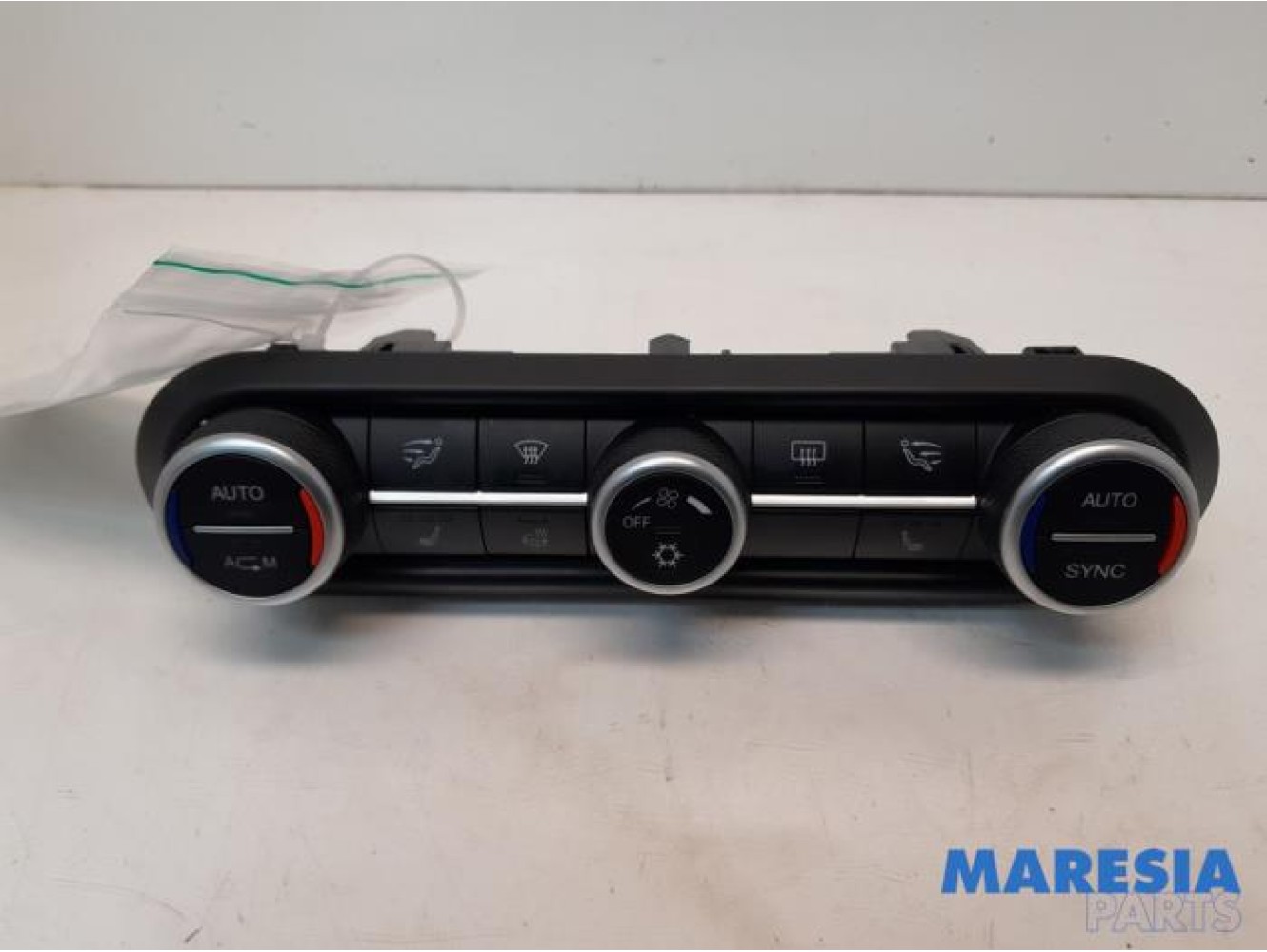 Alfa Romeo - Giulia - Heater control panel