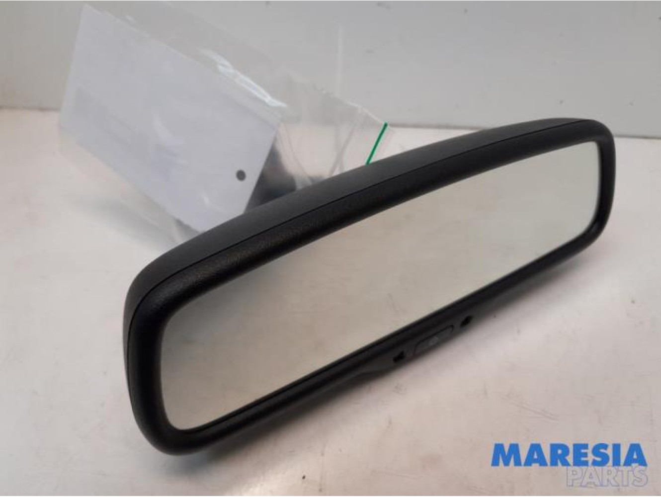 Alfa Romeo - Giulia - Rear view mirror