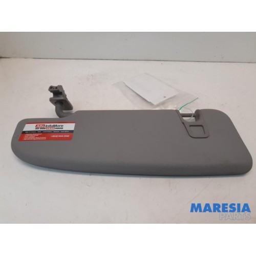 Alfa Romeo - Giulia - Sun visor