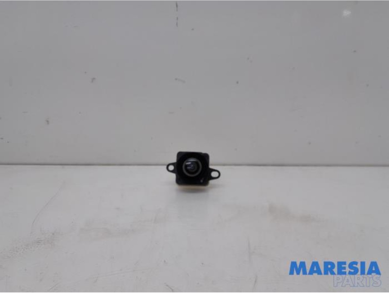 Alfa Romeo - Giulia - Reversing camera