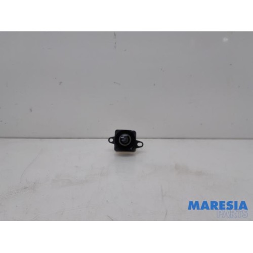 Alfa Romeo - Giulia - Reversing camera