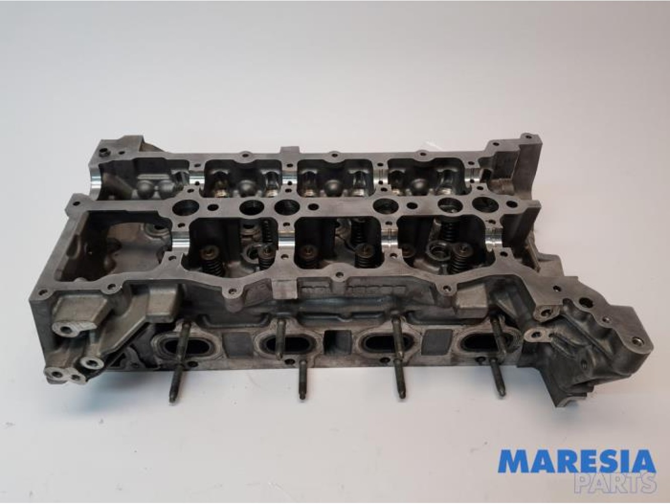 Renault - Master - Cylinder head