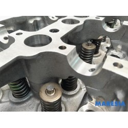 Renault - Master - Cylinder head