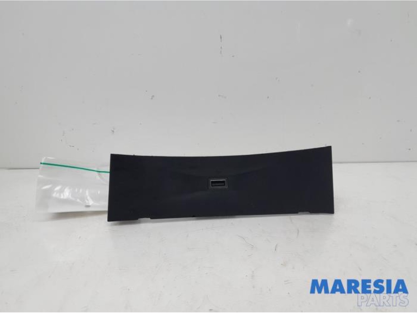 Alfa Romeo - Giulia - AUX/USB aansluiting
