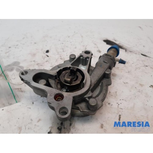 Renault - Master - Vacuum pump (diesel)