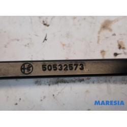 Alfa Romeo - Giulia - Front wiper arm