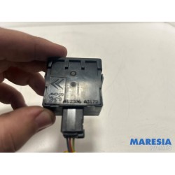 Citroen - C3 - AIH headlight switch