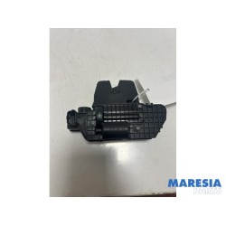 Citroen - C3 - Tailgate lock mechanism