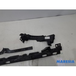 Alfa Romeo - Giulia - Rear bumper bracket central