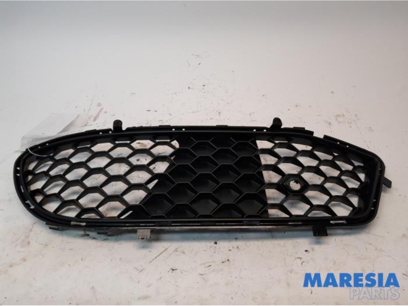 Alfa Romeo - Giulia - Grille