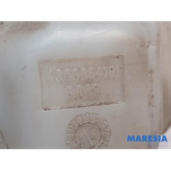 Fiat - Punto - Front windscreen washer reservoir