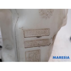 Fiat - Punto - Front windscreen washer reservoir