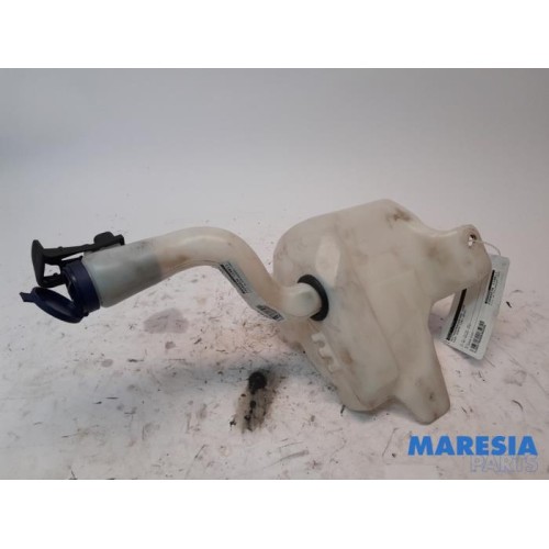 Fiat - Punto - Front windscreen washer reservoir