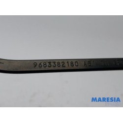 Citroen - C3 - Front wiper arm