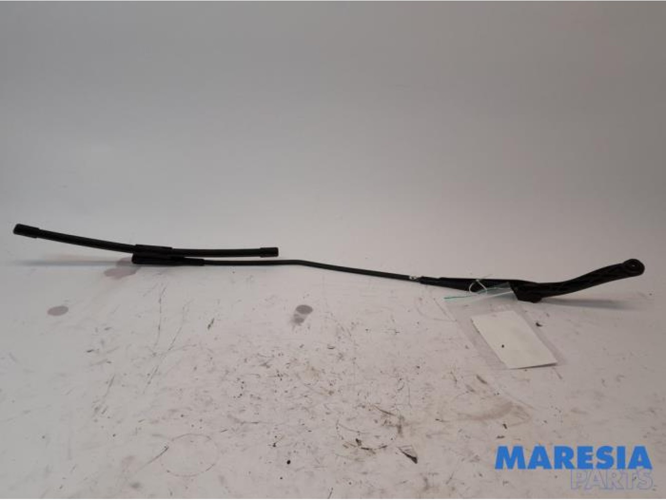 Fiat - Punto - Front wiper arm