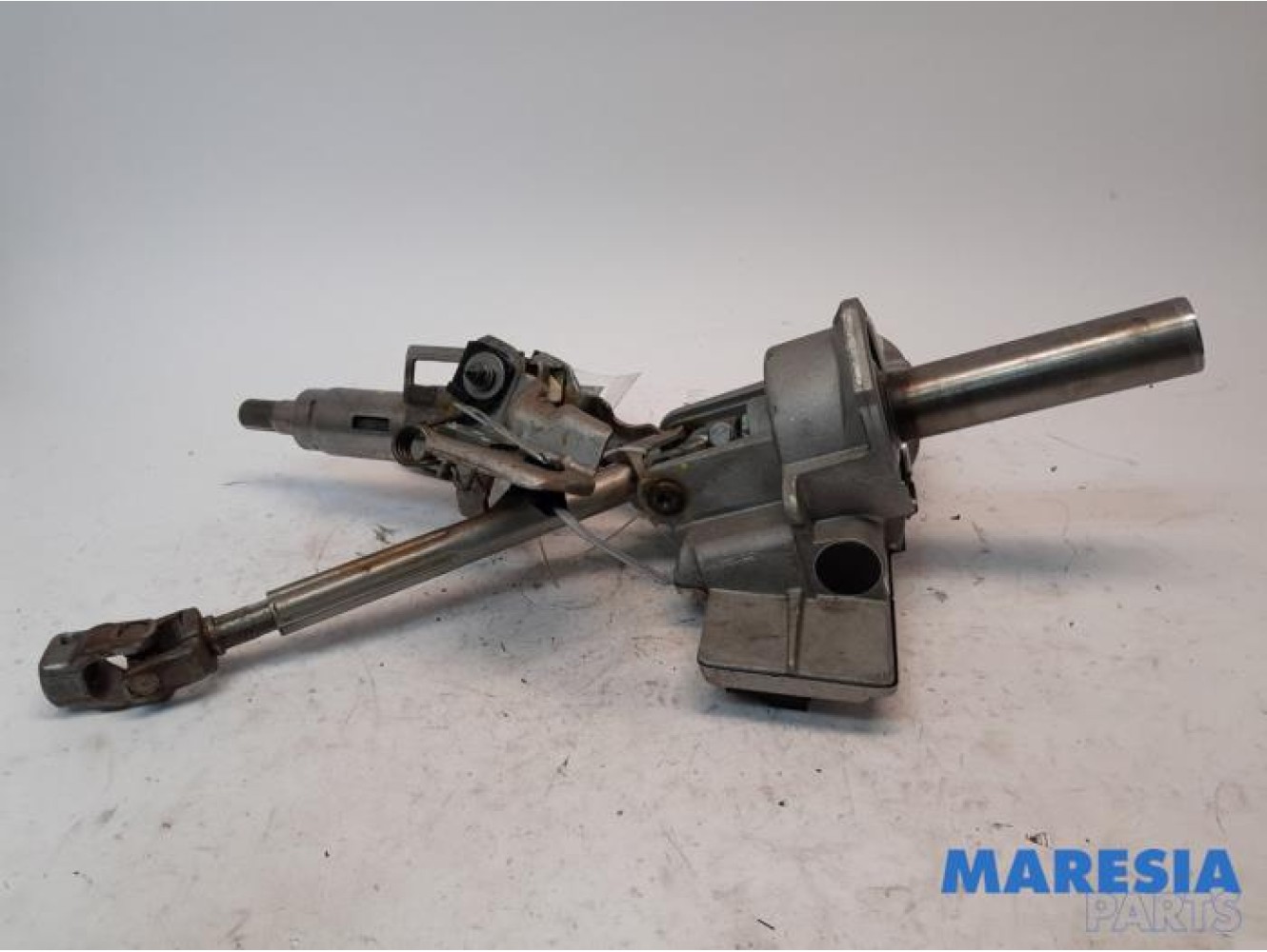 Fiat - Punto - Steering column housing
