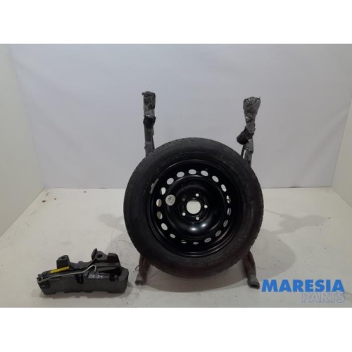 Renault - Scenic - Krikset + reservewiel