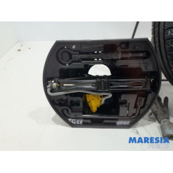 Citroen - C3 - Krikset + reservewiel