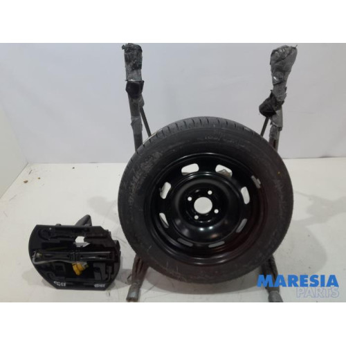 Citroen - C3 - Krikset + reservewiel