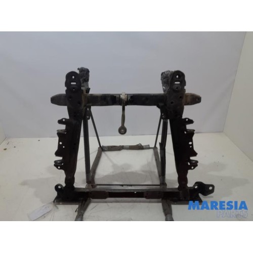 Renault - Twingo - Subframe