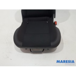 Renault - Twingo - Rear seat