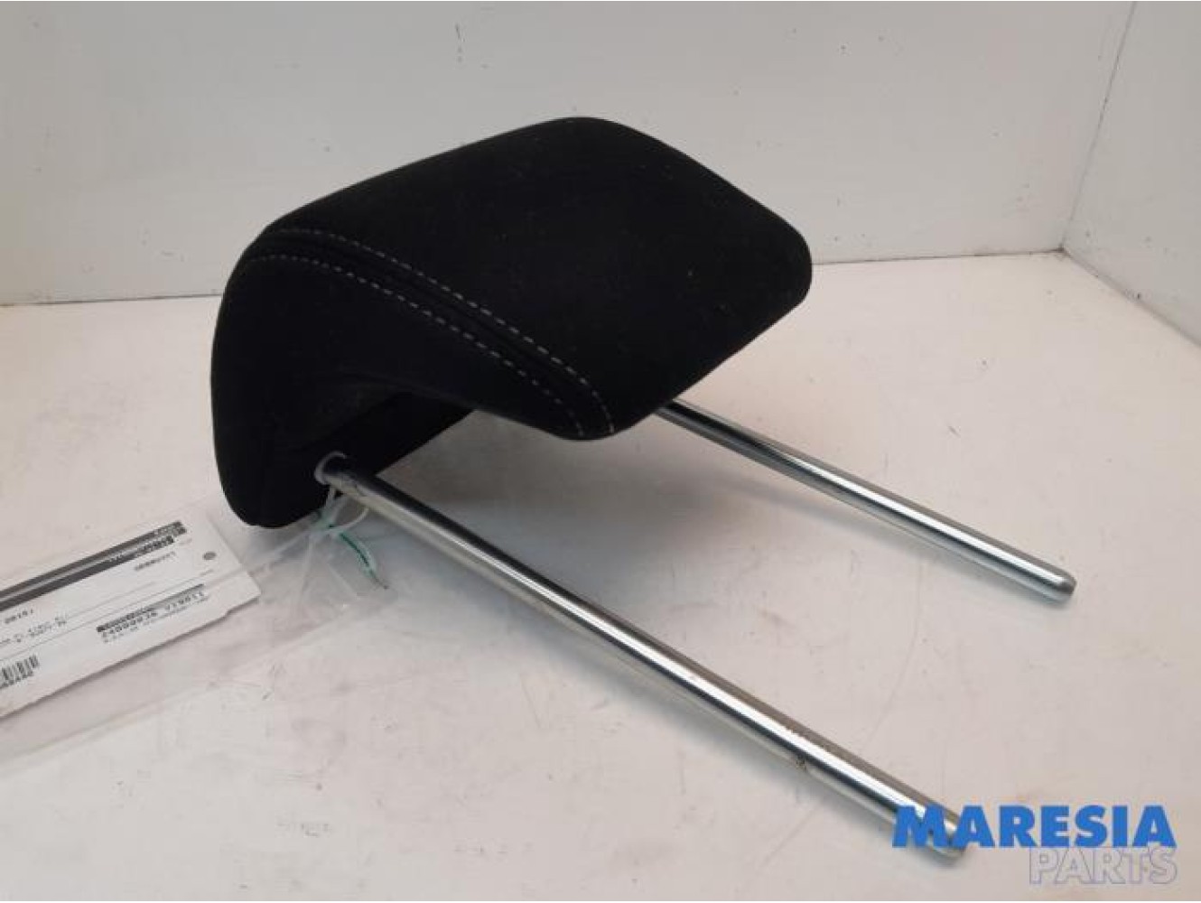 Fiat - Punto - Headrest