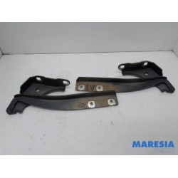 Fiat - Punto - Bonnet Hinge