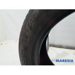 Renault - Scenic - Tyre
