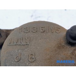 Renault - Twingo - Front brake calliper, right