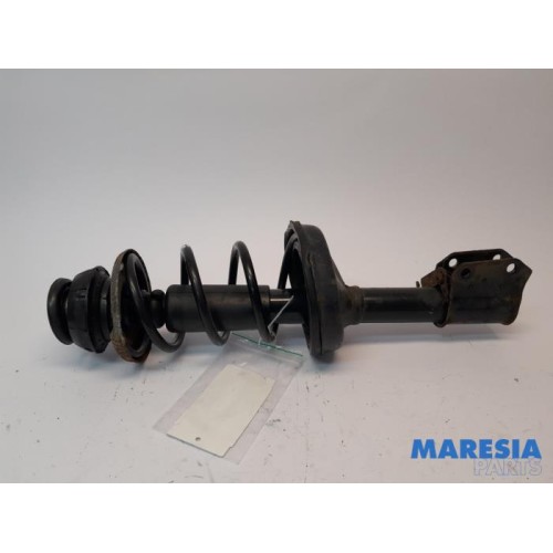 Renault - Twingo - Front shock absorber rod, left