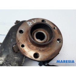 Renault - Twingo - Knuckle, front right