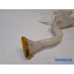 Renault - Twingo - Front windscreen washer reservoir