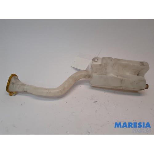 Renault - Twingo - Front windscreen washer reservoir