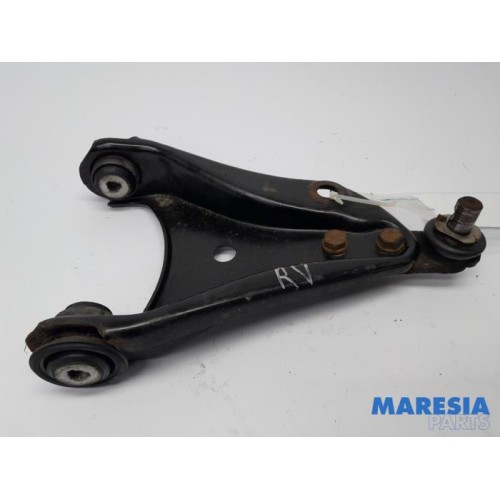 Renault - Twingo - Front lower wishbone, right