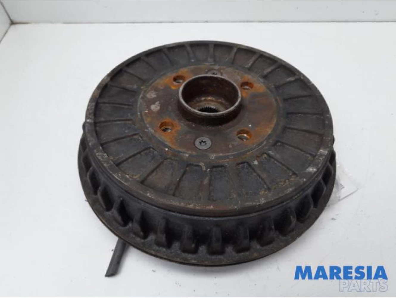 Renault - Twingo - Rear brake drum