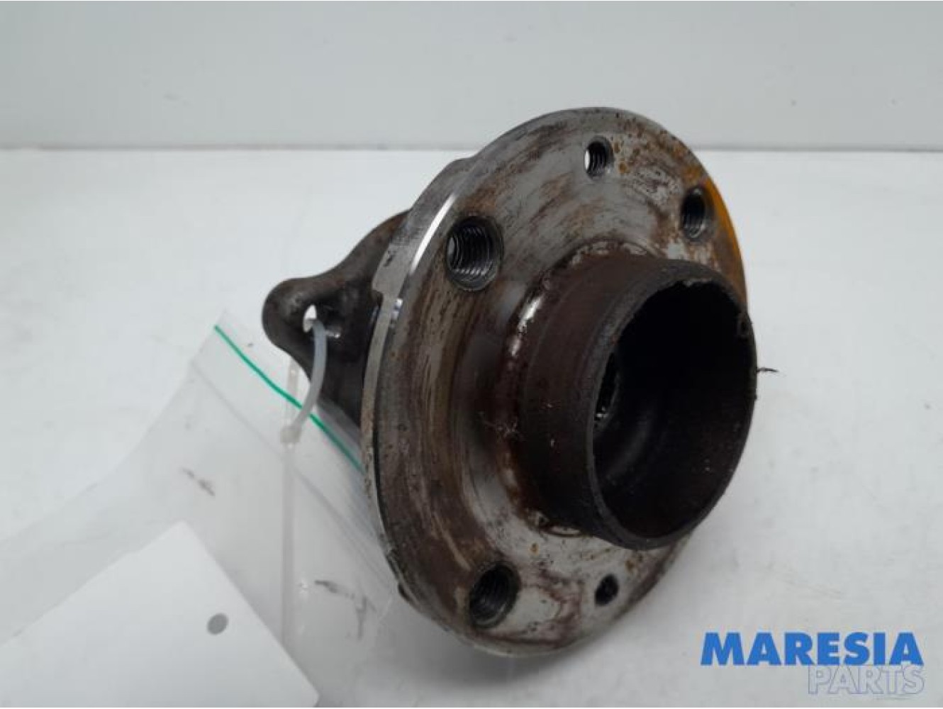 Renault - Twingo - Rear hub