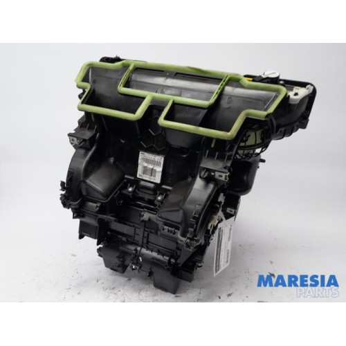 Renault - Scenic - Heater housing
