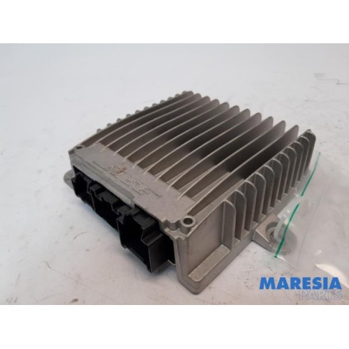 Renault - Scenic - Radio amplifier