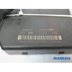 Renault - Scenic - Fuse box