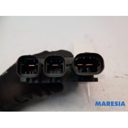 Renault - Scenic - Voltage regulator