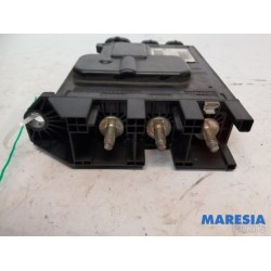 Renault - Scenic - Voltage regulator