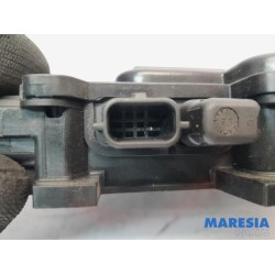 Renault - Scenic - Voltage regulator