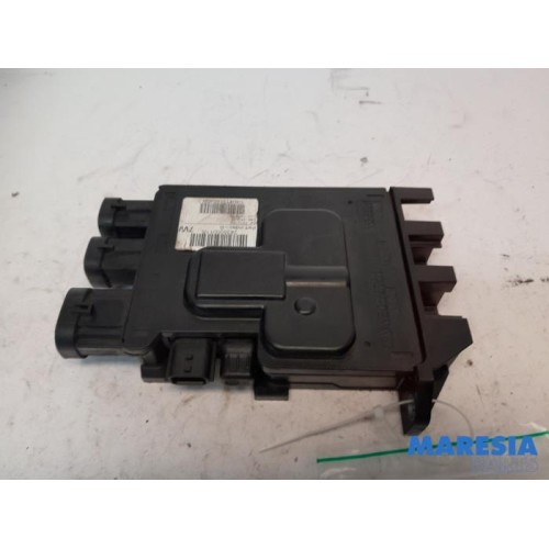 Renault - Scenic - Voltage regulator