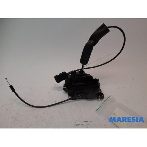 Renault - Scenic - Front door lock mechanism 4-door, right