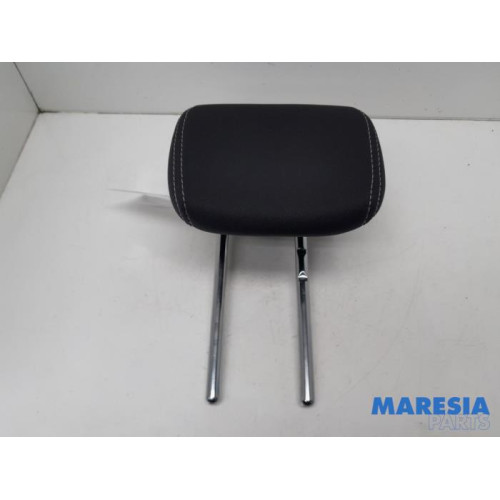 Renault - Megane - Headrest