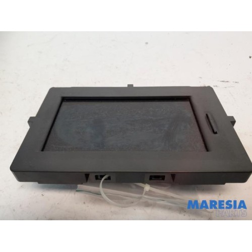 Renault - Scenic - Navigation Display