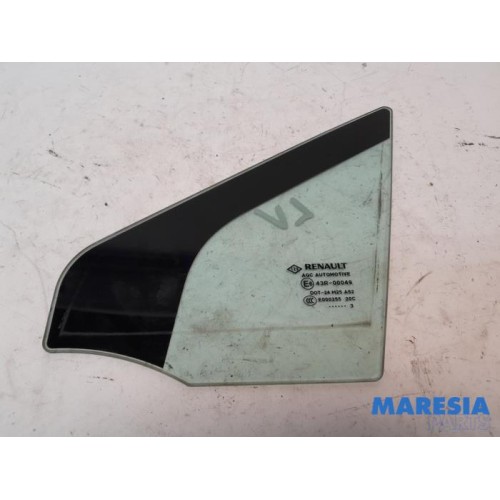 Renault - Scenic - Quarter light, front left